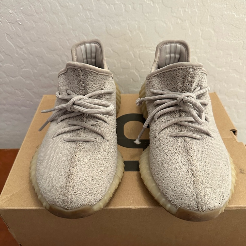 Adidas Yeezy Boost 350 V2